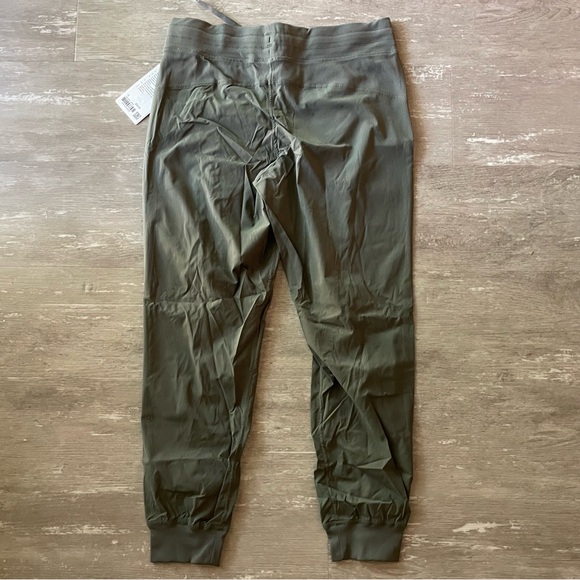 Lululemon Dance Studio MR Jogger Full Length in Army Green - Picture 3 of 8